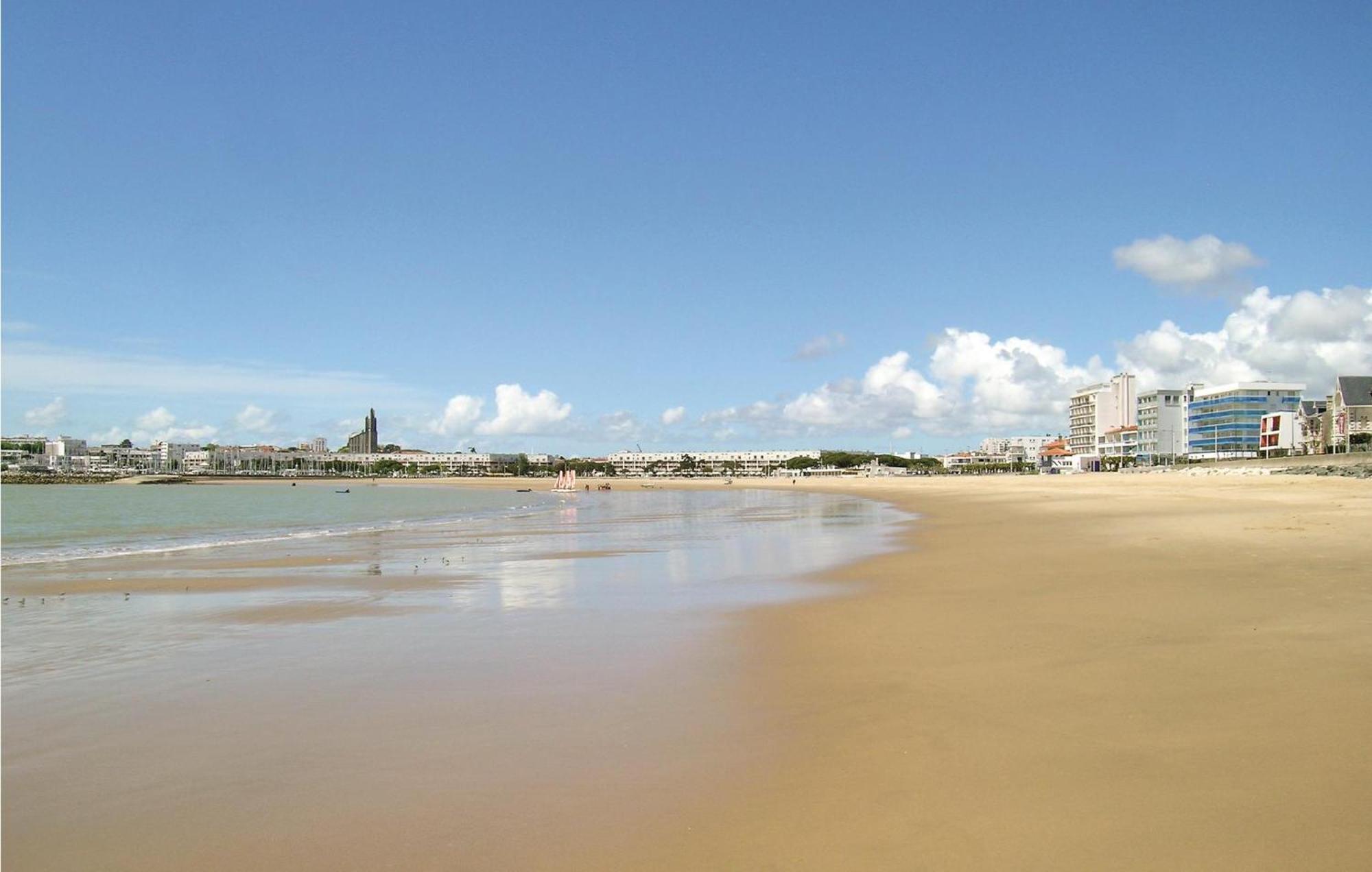 Gorgeous Apartment In Royan With Kitchen Eksteriør billede